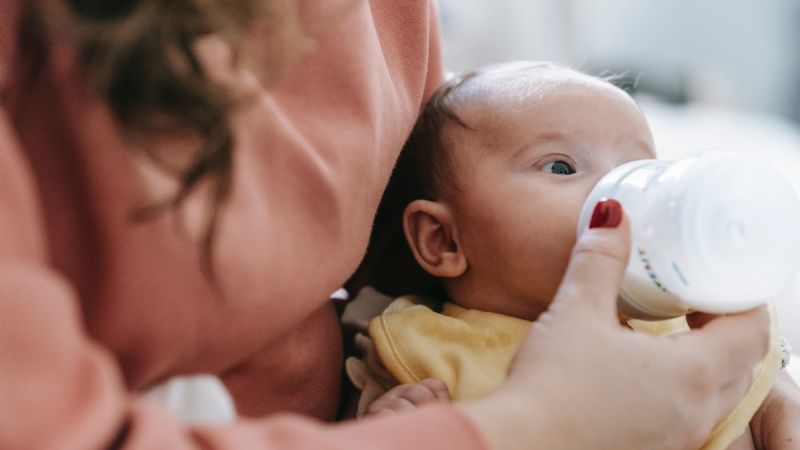 Leche materna: reduce en un 36% el riesgo de muerte súbita