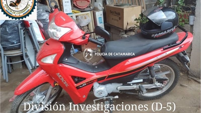 Le robó la moto y el casco a su ex suegra