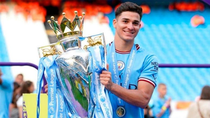 Julián volvió a gritar campeón; hoy en Inglaterra