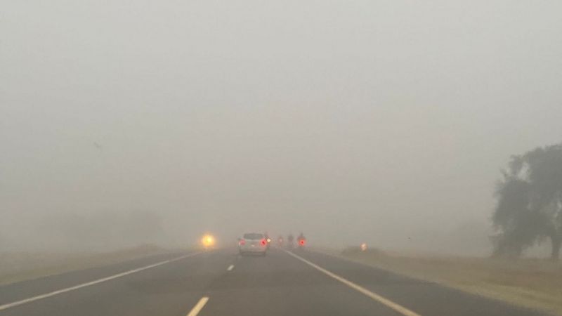 Advierten por densa neblina en las rutas