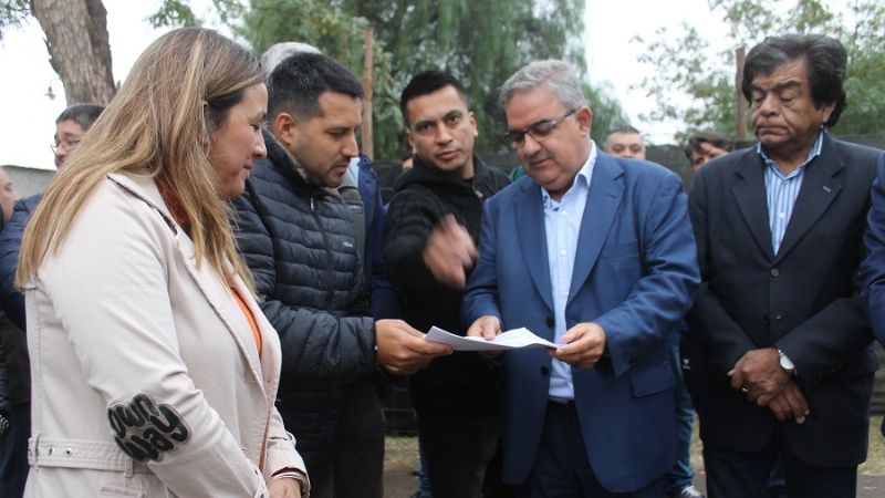 El gobernador visitó obras en la Liga Chacarera