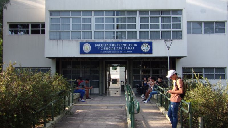 La Facultad de Tecnología reconocida y registrada como academia Huawei