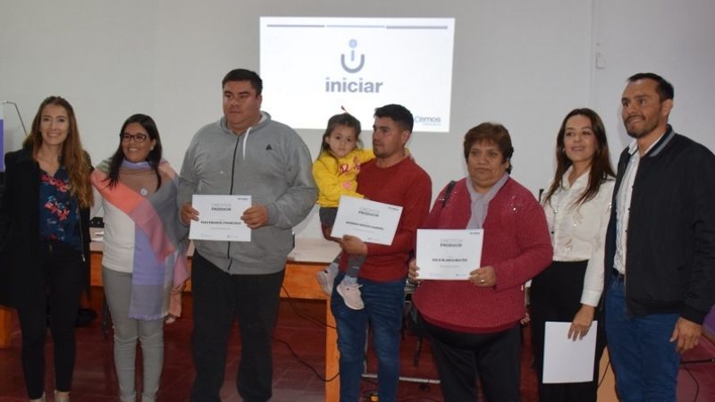 PyMEs y comercios tinogasteños recibieron créditos y aportes no reembolsables