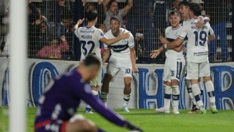 Gimnasia ganó y sigue “vivo” en la Sudamericana