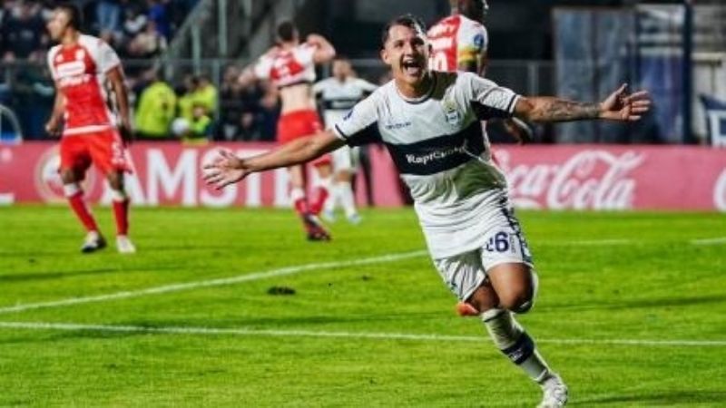 Gimnasia ganó y sigue “vivo” en la Sudamericana