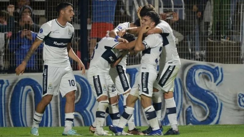 Gimnasia ganó y sigue “vivo” en la Sudamericana