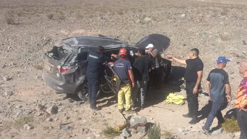 Volcó camioneta en la Cordillera: cinco personas heridas
