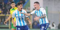 Aníbal Moreno festeja su gol; el volante de Racing había cometido el error en el 1-0 de Defensa y Justicia y por eso el desahogo.

