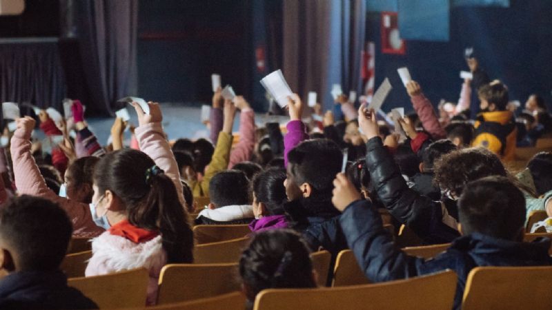 112 mil estudiantes accedieron al programa "Las escuelas van al cine"