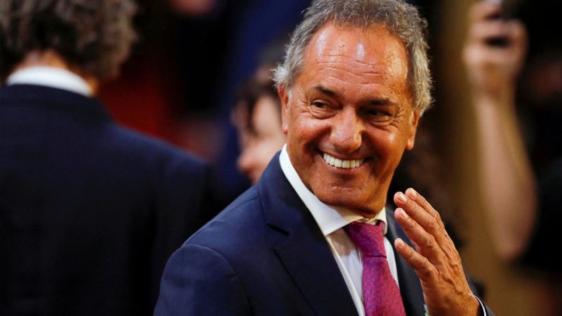 Scioli reafirma su compromiso con el peronismo y defiende las PASO