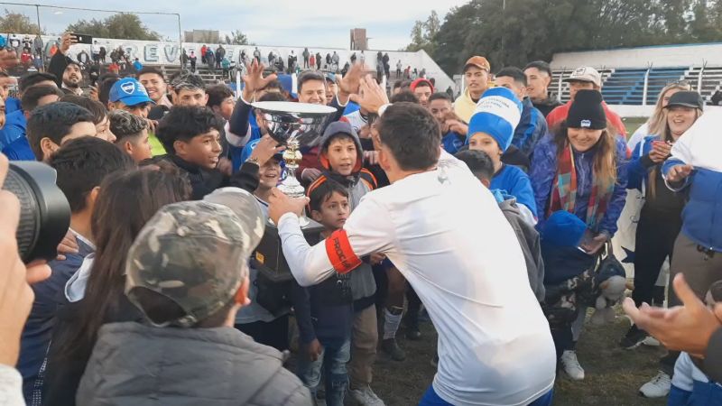 Deportivo Sumalao aplasta a La Banda y se lleva el título en una contundente goleada