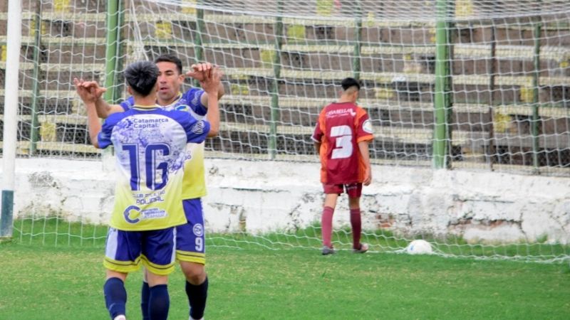 Policial golea, sigue invicto y lidera en la Capital