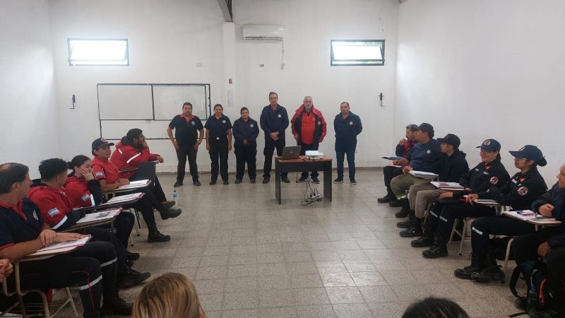 Importante capacitación a bomberos voluntarios de toda la provincia
