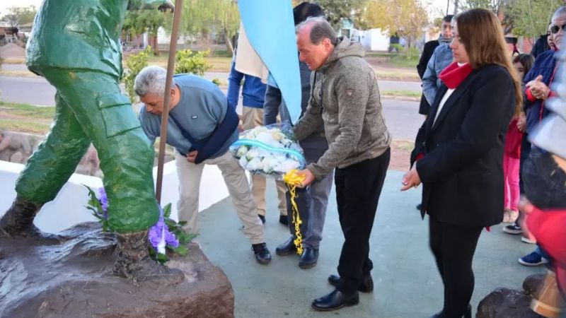 Malvinas: homenajearon a Mario Rodolfo Castro, valiente soldado que dio su vida por la Patria