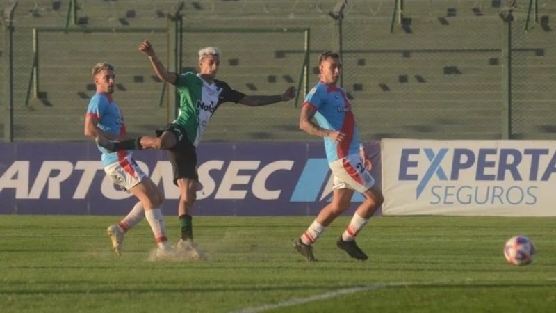 Villa Mitre eliminó a Arsenal de la Copa Argentina