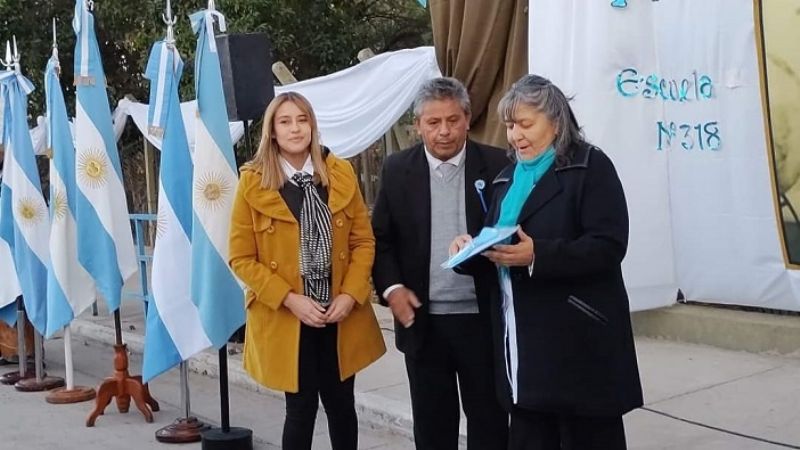 Histórica imposición de nombre a una escuela