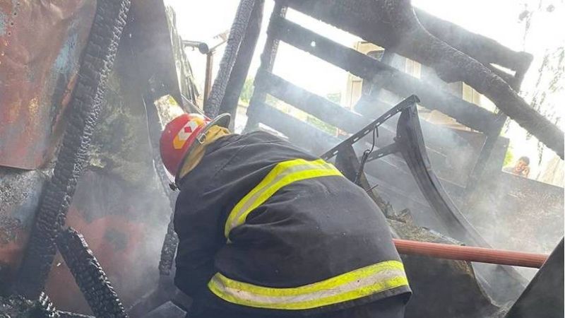Incendio consumió una precaria vivienda