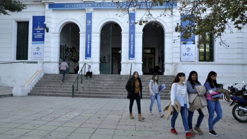 Pago de haberes en la UNCA