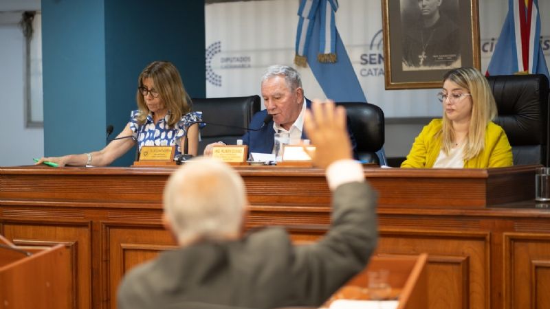 Senado inició sesiones con designaciones y homenajes