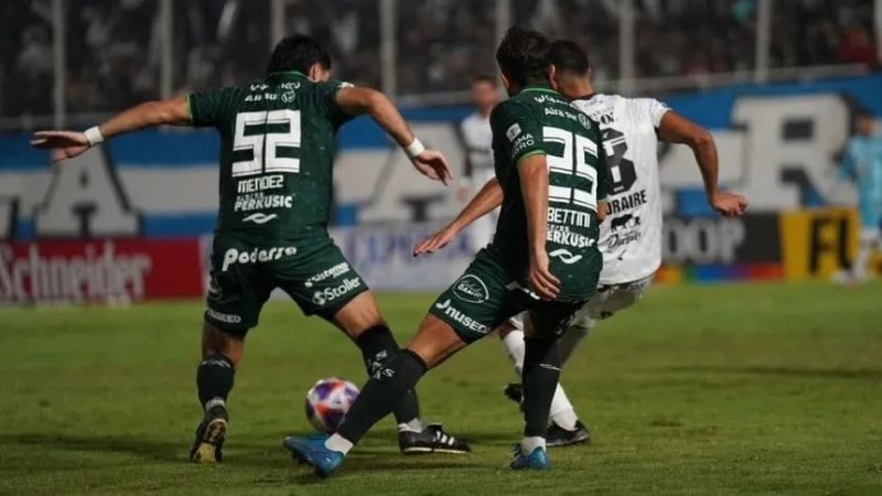 Dura caída del “Ferro” como local, ante Sarmiento