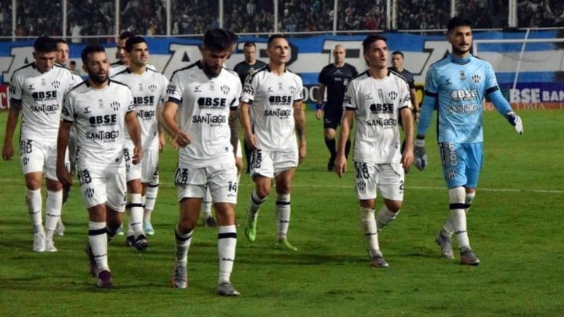 Dura caída del “Ferro” como local, ante Sarmiento