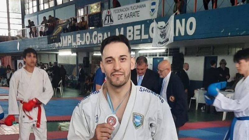 Podio de Walter Carrizo en el Nacional de Karate