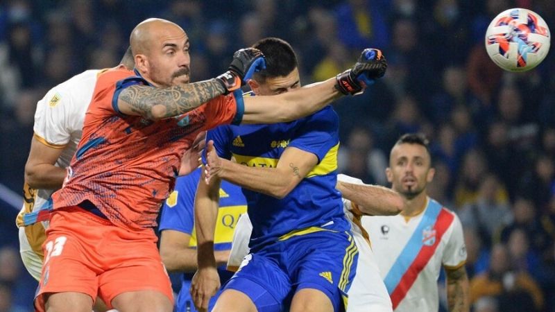 Boca visita hoy al “colista” Arsenal, por la Liga