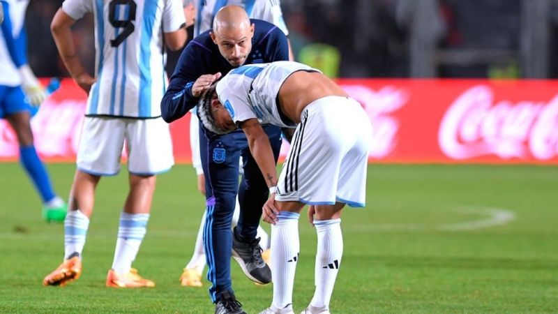 Mascherano: "Tapia tiene mi renuncia a su disposición"