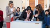 Beneficiarios del programa "Catamarca Incluye" reciben contratos de empleo público