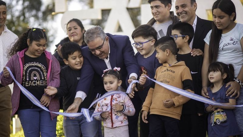 Inauguraron la nueva plaza de Los Castillos