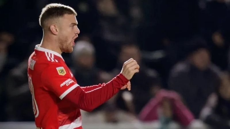 River goleó a Banfield y volvió a distanciarse