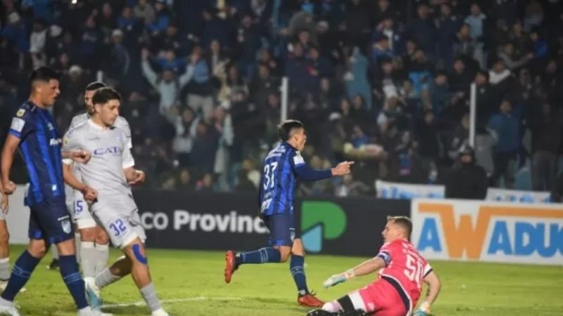 Gimnasia venció a Huracán y Atlético al “Tomba”