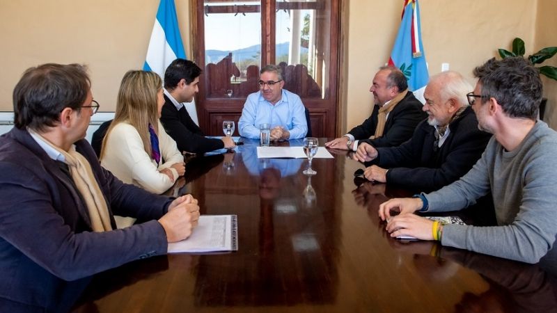 Se entregó el decreto de cesión de terreno al Tribunal de Cuentas