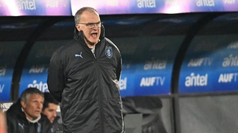Bielsa debutó con una goleada de Uruguay