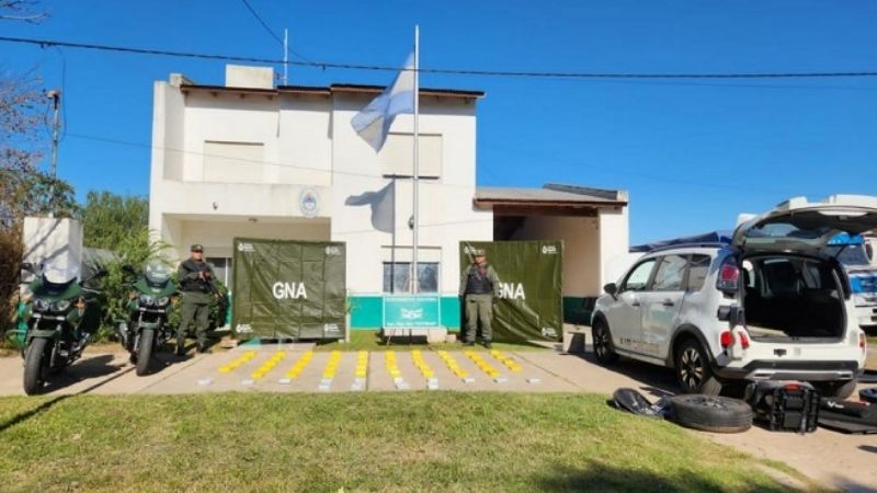 Descubren 64 kilos de cocaína ocultos dentro de la carrocería de un vehículo
