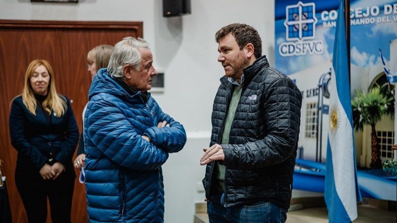 El CD capitalino cedió las “bancas a los periodistas”