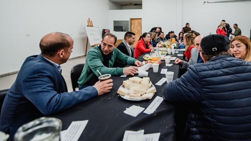 El CD capitalino cedió las “bancas a los periodistas”