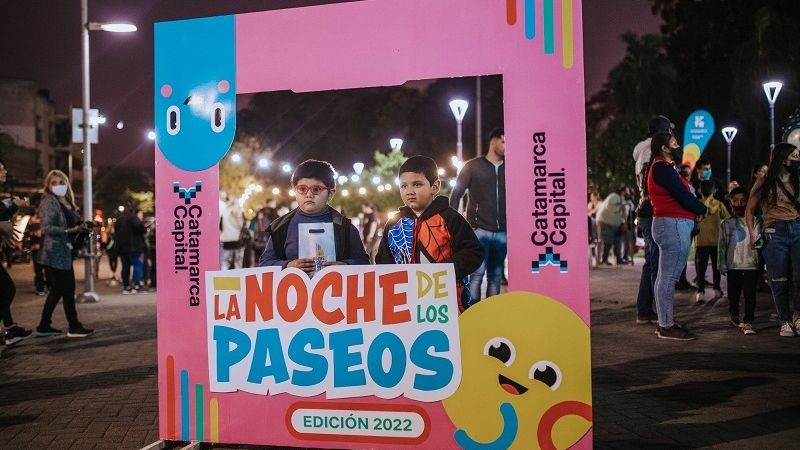 Música, baile, juegos, desfile de modas y premios para homenajear a los padres