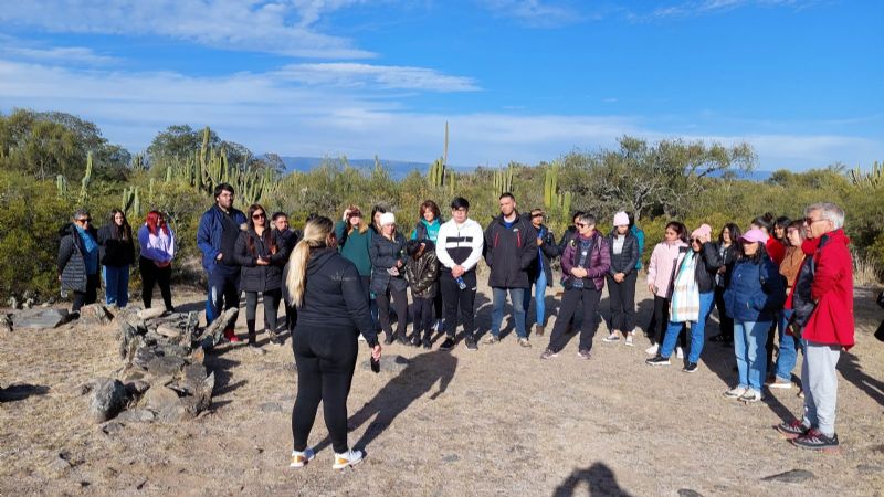 Estudiantes de Turismo realizaron salida didáctica en el bus municipal