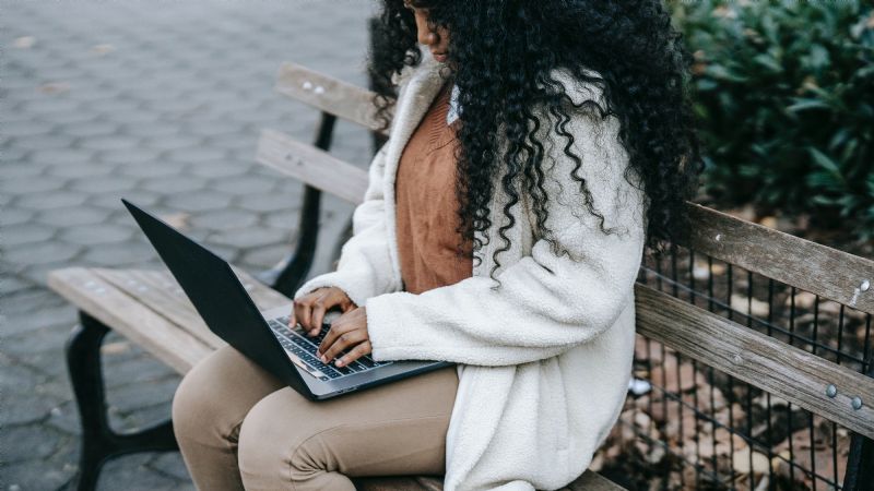 ¿Es seguro usar redes públicas de Wi-Fi?