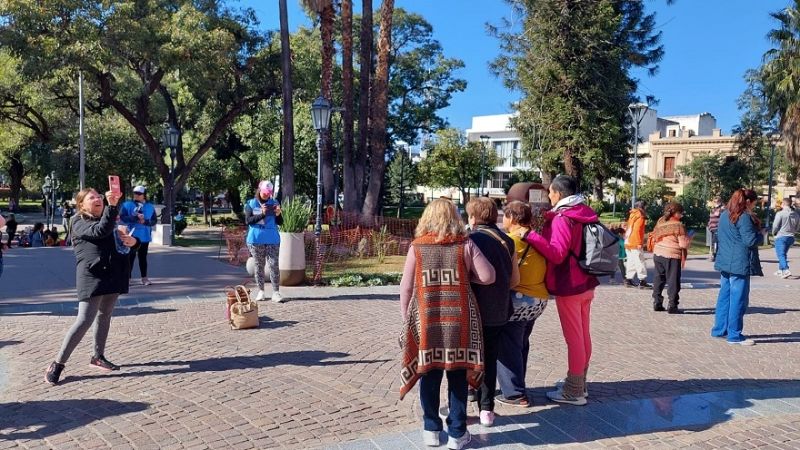 Gran cantidad de turistas visitan la ciudad durante el finde extra largo