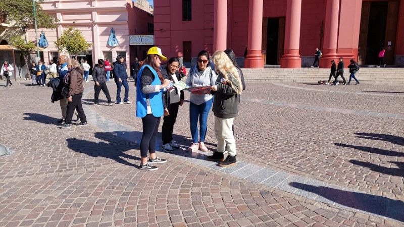 Gran cantidad de turistas visitan la ciudad durante el finde extra largo