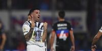 EL URUGUAYO Santos anotó el primero para Talleres, en su triunfazo ante Tigre, en Victoria.