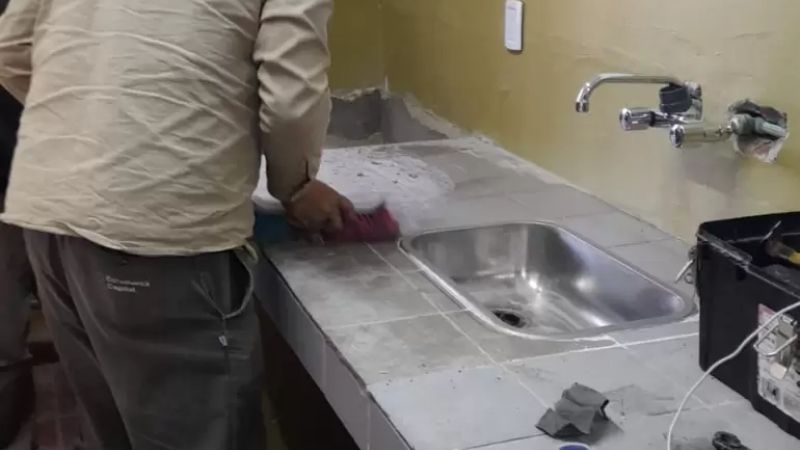 Mejoras en infraestructura educativa: realizan trabajos de refacción y limpieza