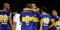 RIQUELME abraznado al 