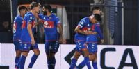 TIGRE, ue estrenó DT le ganó 2-1 a Vélez, sobre el final y dejó comprometido a los de Liniers.