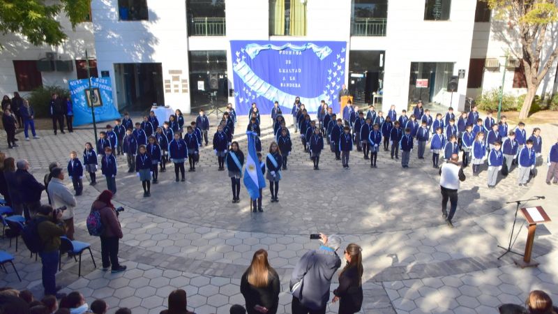 Estudiantes de La Fray hicieron la Promesa de Lealtad a la Bandera