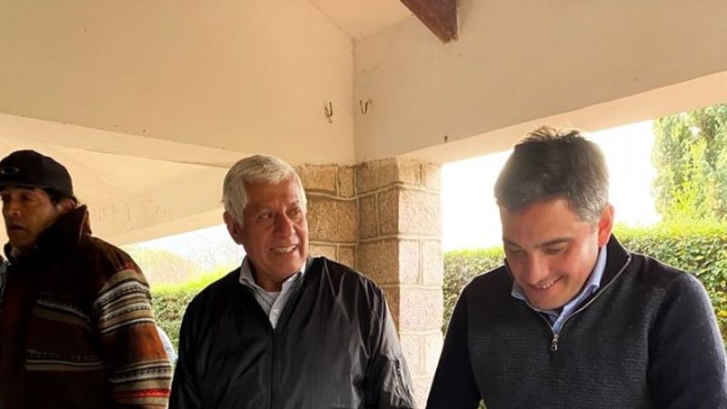 Seco Santamarina va por la reeleción en El Rodeo