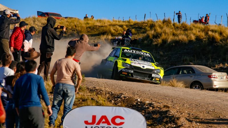 Amplio dominio de Scuncio y Augusto tercero