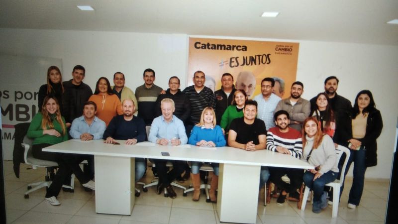 Manzi gobernador, Acevedo Vice